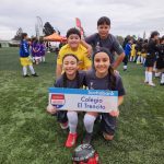 Tarde deportiva inolvidable junto a nuestros alumnos y sus padres .